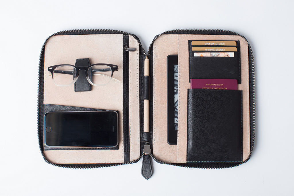 Travel Wallet Organizer Chesterfield Green (5 sizes) Lorton & Horn