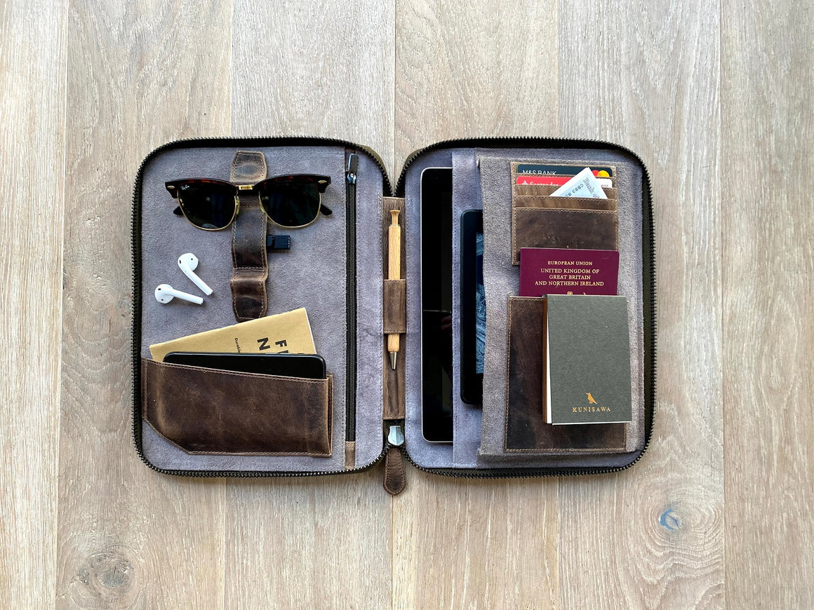 Travel Wallet Large - Umber